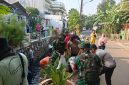 Semangat Gotong Royong, Danramil 03/GP Mayor Kav Tri Atmojo Pimpin 124 Personel Gabungan Turun Tangan Benahi Saluran Air Slipi III
