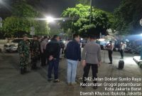 Bersatu Cegah Tawuran dan Balap Liar, Babinsa Koramil 03/GP Sinergi Bersama Tiga Pilar di Grogol