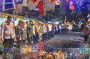 Sasar Titik Rawan Gangguan Kamtibmas, Babinsa Koramil 01/Taman Sari Bersama Tiga Pilar Apel dan Patroli Cipkon Tengah Malam