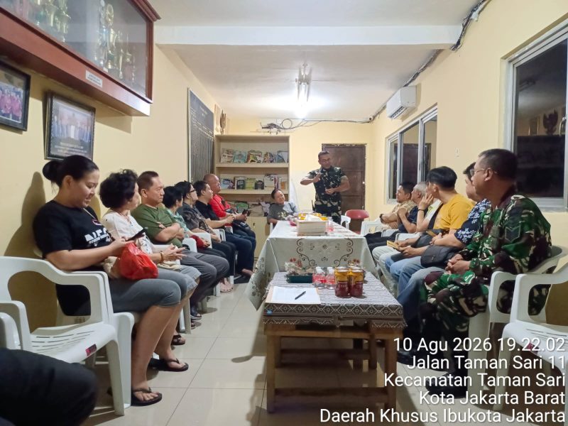 Bangun Komunikasi Tanpa Sekat, Danramil 01/Taman Sari Mayor Inf Manatap Rajagukguk Silaturahmi Bersama Ketua RW dan Para Ketua RT Jadi Langkah Perkuat Keamanan Wilayah