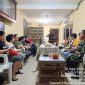 Bangun Komunikasi Tanpa Sekat, Danramil 01/Taman Sari Mayor Inf Manatap Rajagukguk Silaturahmi Bersama Ketua RW dan Para Ketua RT Jadi Langkah Perkuat Keamanan Wilayah