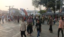 Gegap Gempita Kota Tua Meriahkan HUT RI ke-81, Sinergi Babinsa Koramil 01/Taman Sari dan Tiga Pilar Jaga Perayaan Tetap Aman dan Tertib