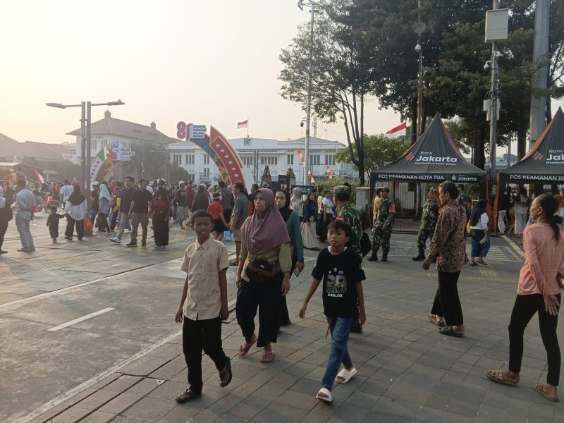 Gegap Gempita Kota Tua Meriahkan HUT RI ke-81, Sinergi Babinsa Koramil 01/Taman Sari dan Tiga Pilar Jaga Perayaan Tetap Aman dan Tertib