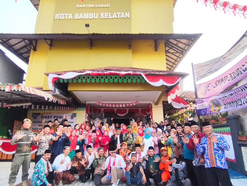 Momentum Perkuat Nasionalisme, Babinsa Koramil 03/GP Pelda Nur Jaelani Pimpin Upacara HUT ke-81 RI di Kelurahan Kota Bambu Selatan