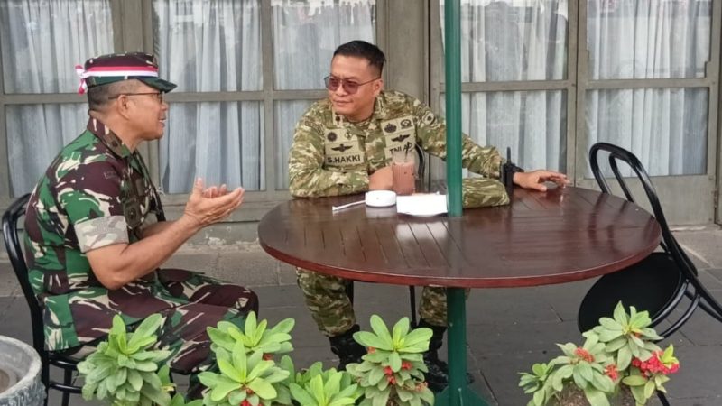 Meriahkan HUT ke-81 Kemerdekaan RI, Danramil 01/Taman Sari Dampingi Dandim 0503/JB Monitoring Pelaksanaan Kegiatan Jamuan Rakyat di Kota Tua Jakarta Barat