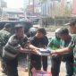 Pulihkan Situasi Pasca Unjuk Rasa Koramil 03/GP Gelar Patroli dan Distribusikan Sembako serta Nasi Kotak di Slipi