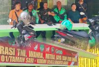 Danramil 01/Taman Sari Mayor Inf Manatap Rajagukguk Gelar Komsos Perkuat Sinergi TNI Dengan RT/RW dan Komunitas Ojol
