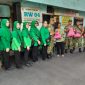 Jumat Berkah, Ketua Persit KCK Ranting 2 Koramil 01/Taman Sari Ny. Yenny Manatap Rajagukguk Bagikan Ratusan Paket Sembako kepada Warga Terdampak Kebakaran di Keagungan