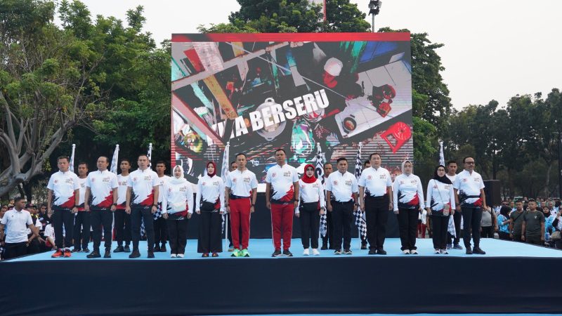 Fun Walk HUT TNI ke-81 Meriah, Pangdam Jaya Bersama TNI-Polri dan Masyarakat Bergerak menuju Monas