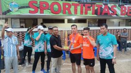 Danramil 01/Taman Sari Mayor Inf Manatap Rajagukguk Hadiri Penutupan Turnamen Sepak Bola Kalbar Cup Piala Bergilir Dandim 0503/Jakarta Barat