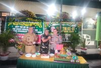 Berikan Surprise, Kapolsek dan Camat Kecamatan Taman Sari Kompak Rayakan HUT TNI ke-81 di Makoramil 01/TS Sebagai Wujud Sinergitas Tiga Pilar Makin Solid