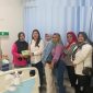 Wujudkan Kepedulian dan Solidaritas, Ketua Persit KCK Ranting 4 Koramil 03/GP Ny. Nita Tri Atmojo Besuk Sertu Dhany Firmansyah